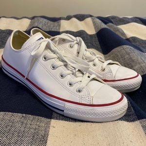 Converse white leather low top sneaker women’s 9 men’s 7